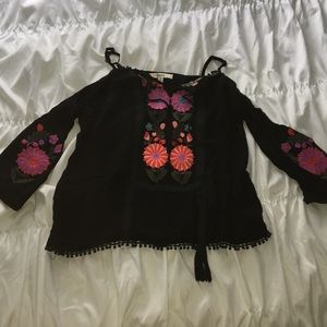 LF stores small sz 8 open off shoulders top